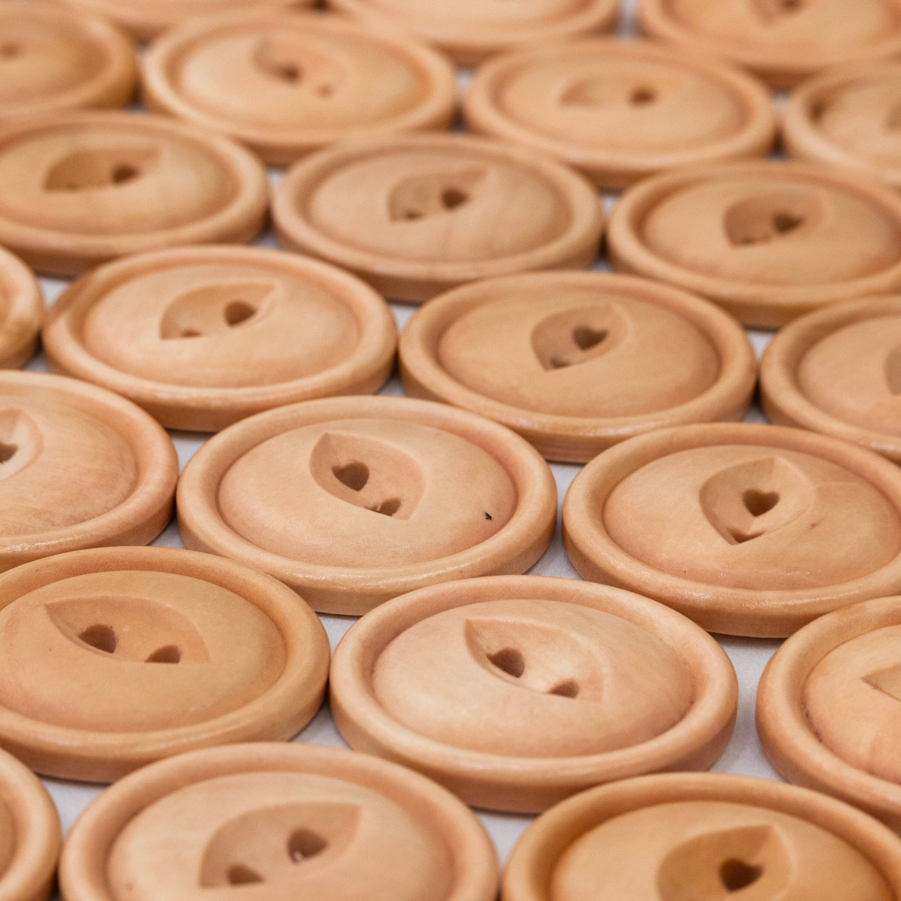 Botón de madera #54