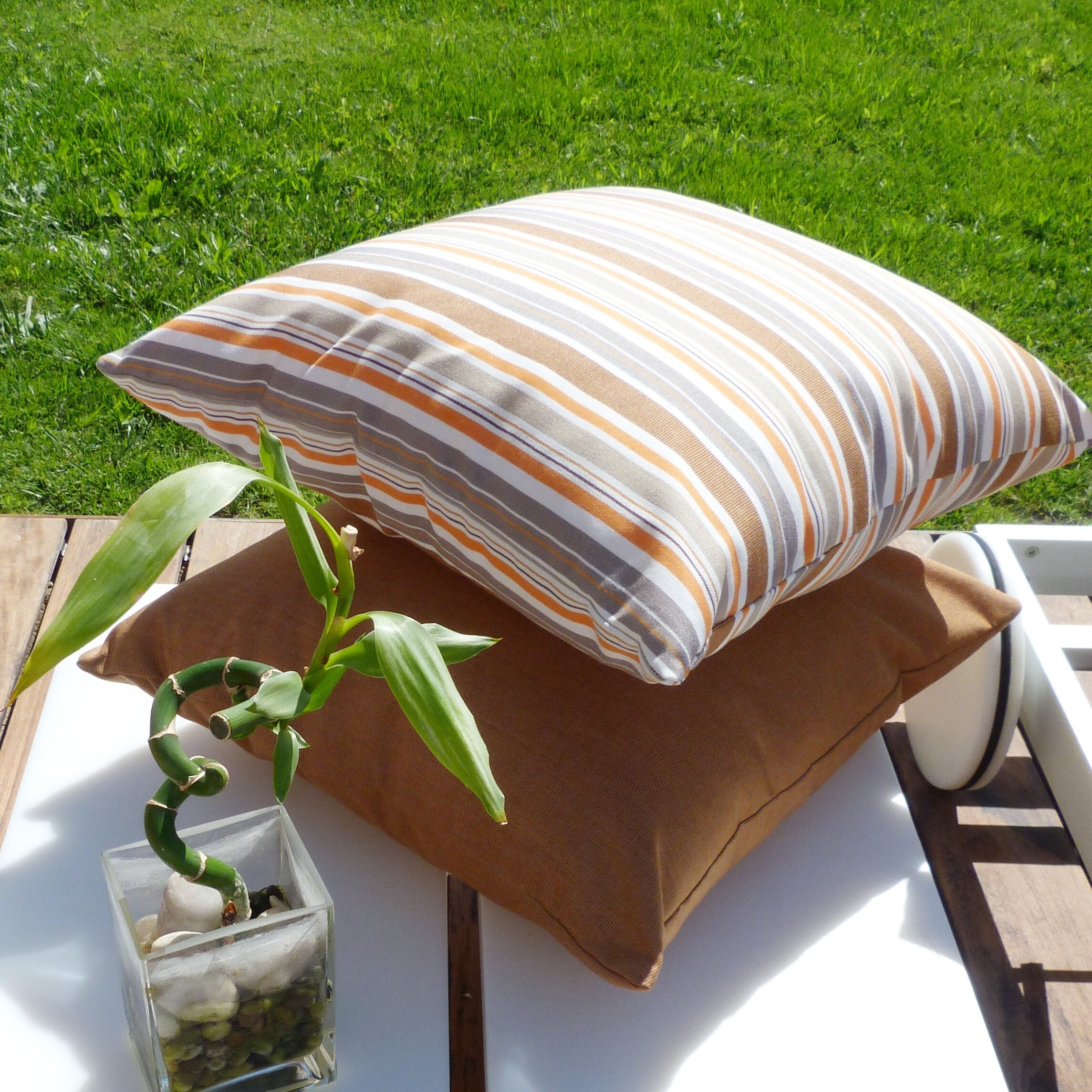 Creta Rayas Exterior