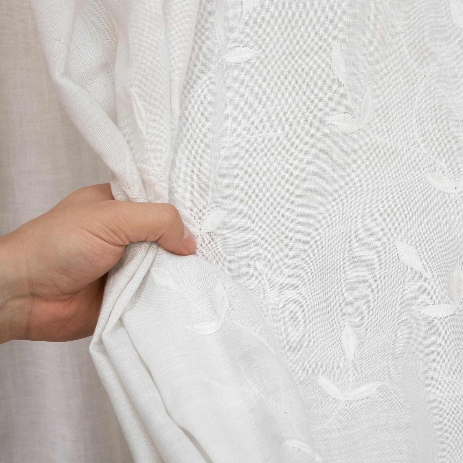 Visillo Bordado C/Vainica Leonard