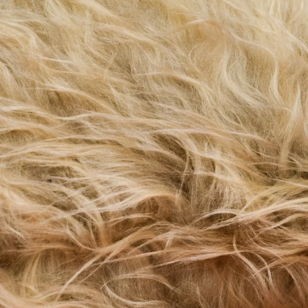 Tela de pelo largo blanco peluche - La Tienda De Las Telas